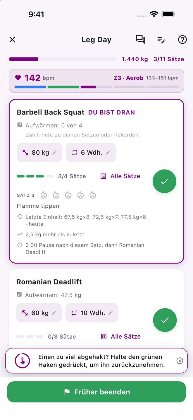 Der Workout-Bildschirm mitten in einem Satz von Leg Day, mit 1440 kg bewegtem Gewicht, 3 von 11 Sätzen geschafft und einer Live-Herzfrequenz von 142 bpm in Zone 3, Aerob